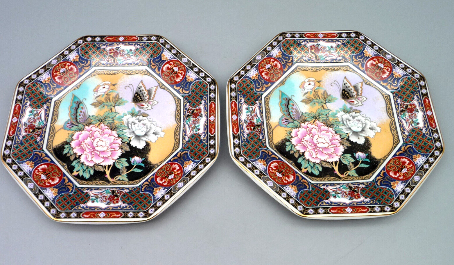 Servierteller Japan verziert Beilagenteller- Päonien und Schmetterlinge- 2 Stk.