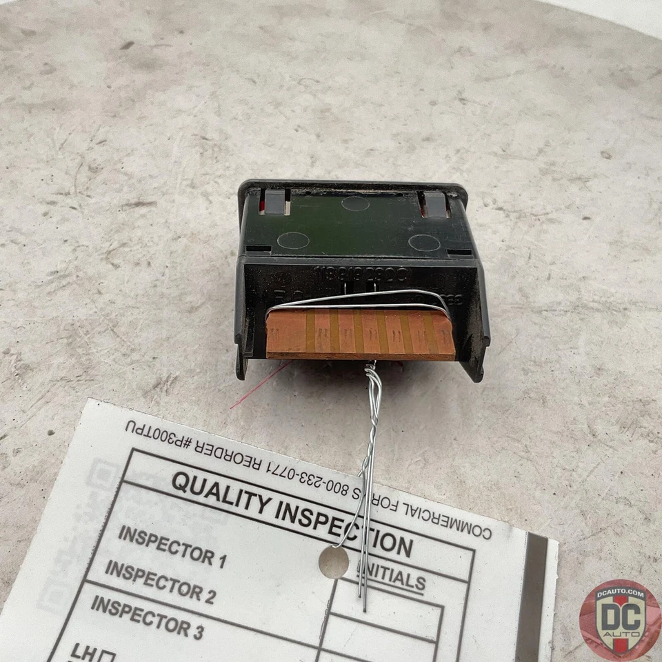 1977-1983 Porsche 911, 80-85 924 Fasten Seatbelt Brake Warning Light 91163201304 Foto 2 de 2