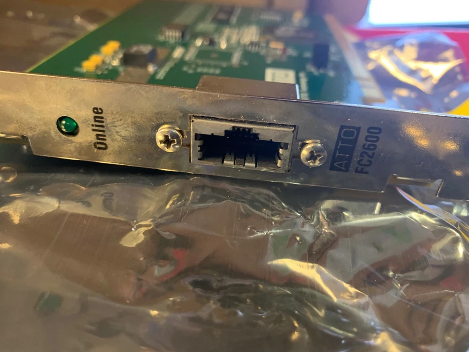 1 X ATTO EPCI-2600-000 FC-2600 Express PCI Fiber Channel 64-bits Host Adapter - Image 2 of 3