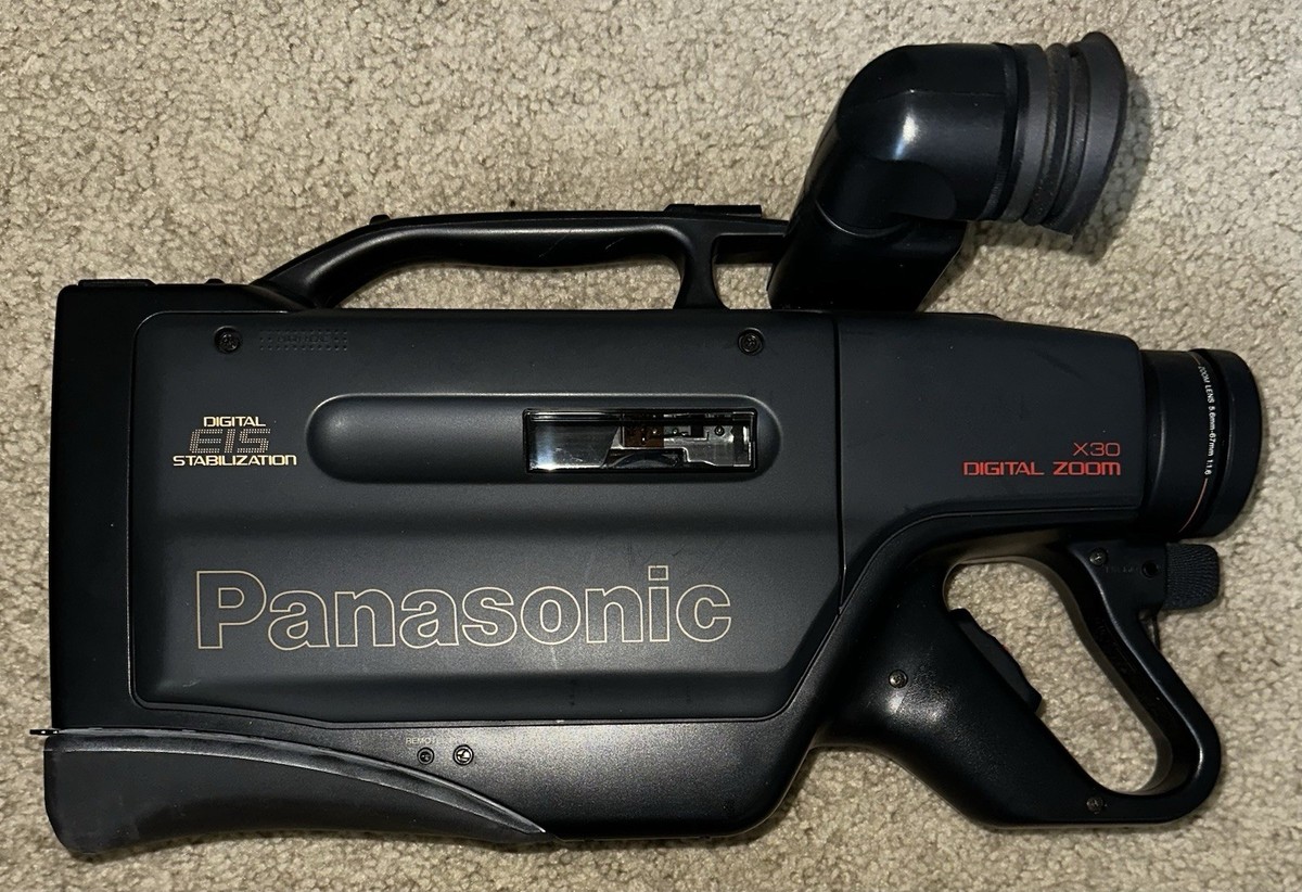 Vintage Panasonic VHS Pistol Grip PV-720 30x Digital Zoom