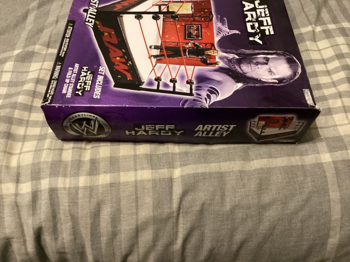 WWE JEFF HARDY 2007 ARTIST ALLEY BOX SET FIGURE STANDEE AND FOLD