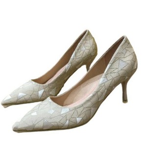 comfortable mid heel pumps