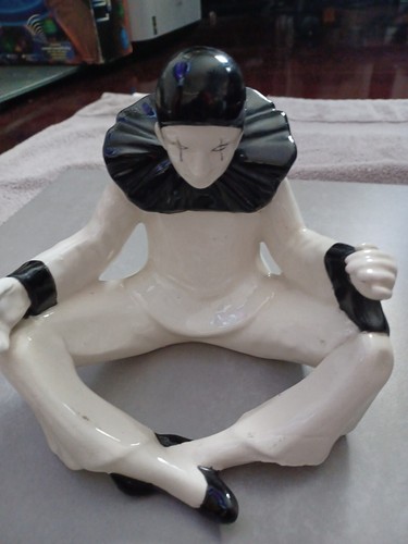 Vintage Ceramic Hand Painted Sitting Clown Jester Black/White - Picture 3 of 4