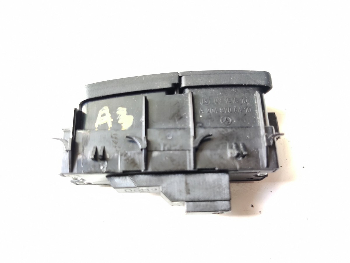 Actuador De Cerradura De Puerta Delantera Derecha Para Mercedes Benz W204, W212, X204 - Repuesto Original A2047201835