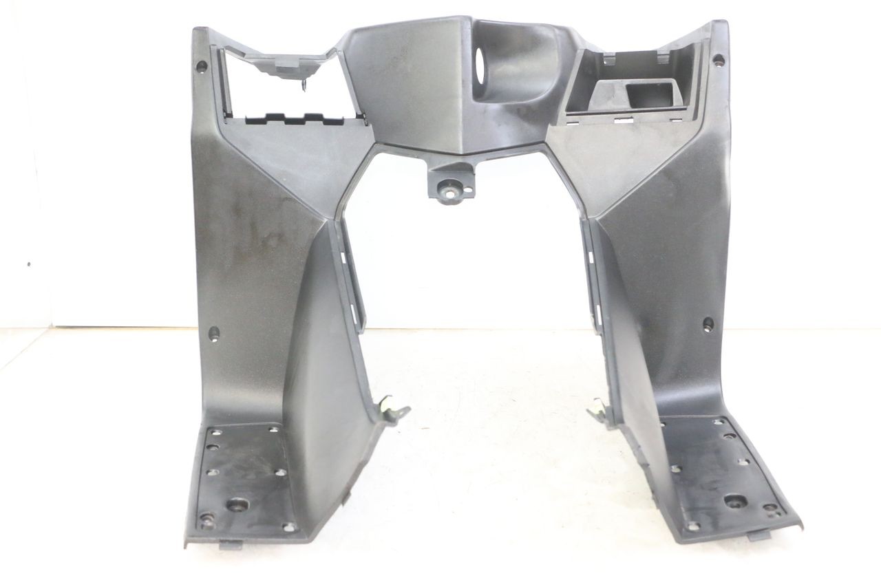 INNER LEGSHIELD - PEUGEOT SATELIS 125 (2013 - 2018)