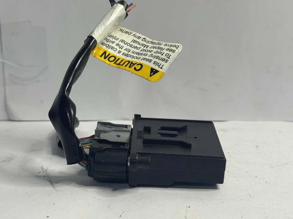 TOYOTA 2006-2011 SIENNA -COROLLA-Tundra-Tacoma SEAT OCCUPANT DETECTOR89952-35011 - Image 4 of 4