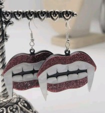Vampire Lips Earrings Fangs teeth Silver Tone Dangle Pierced 2 in HALLOWEEN