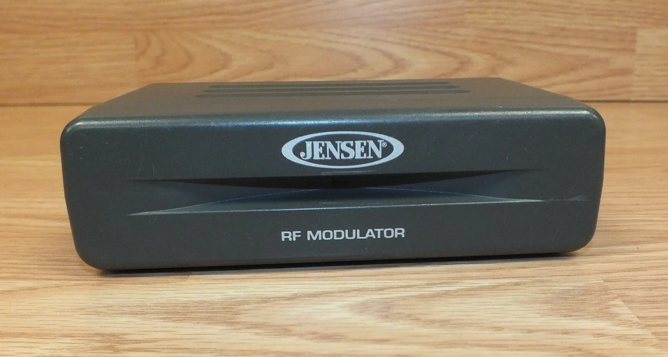 Jensen RF Modulator Video / Audio Converter Recoton (DVD647) Home & Office Use! - Image 3 of 4