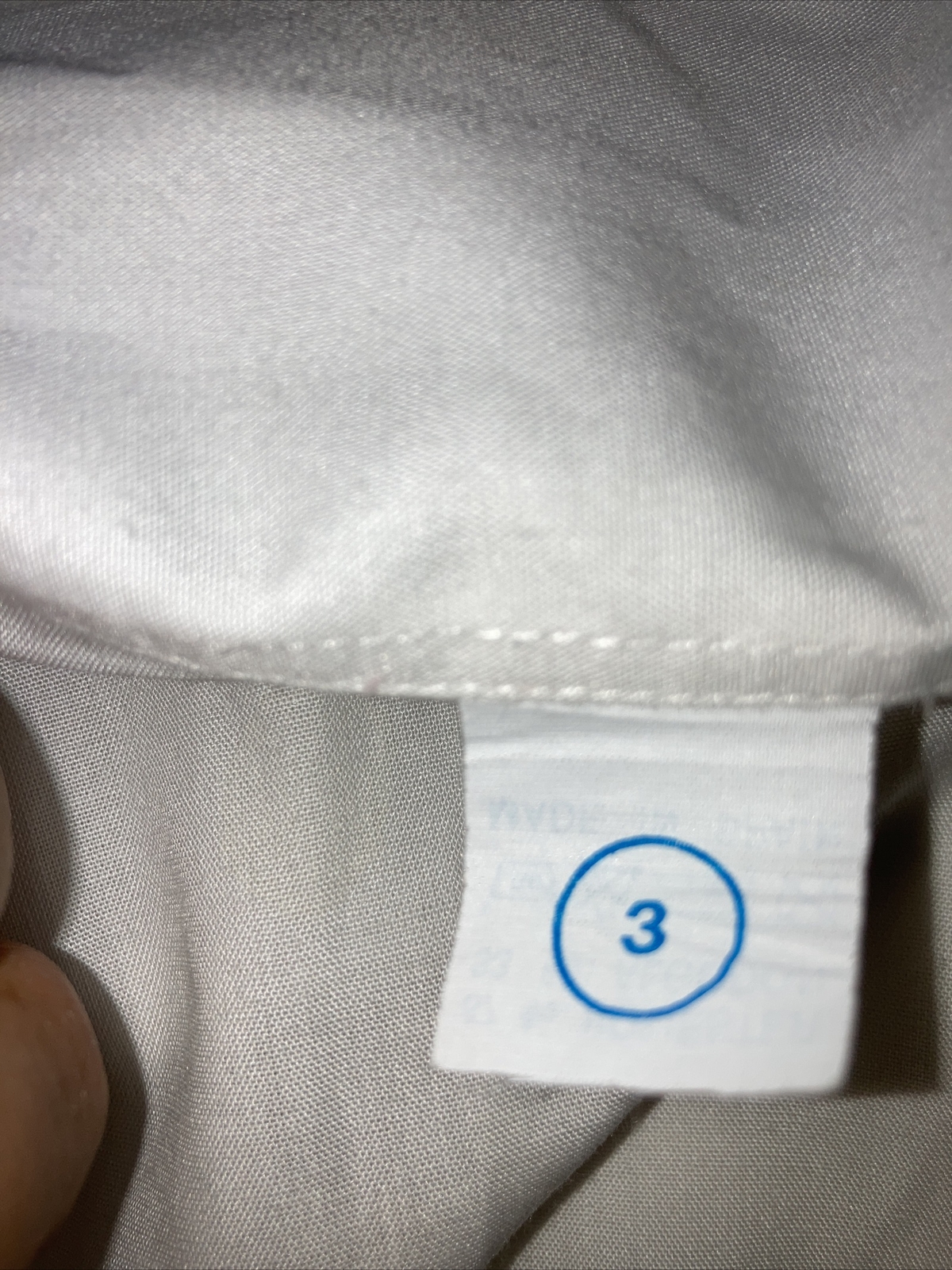 VINTAGE Classic White Embroidered Blouse/Shirt, Size 22.5" Pit to Pit, Goodwood? 6