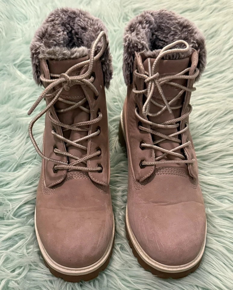 Lugz Parker Faux Fur Boots Womens Size 8.5 Light Pink Lace Up - Image 4 of 4