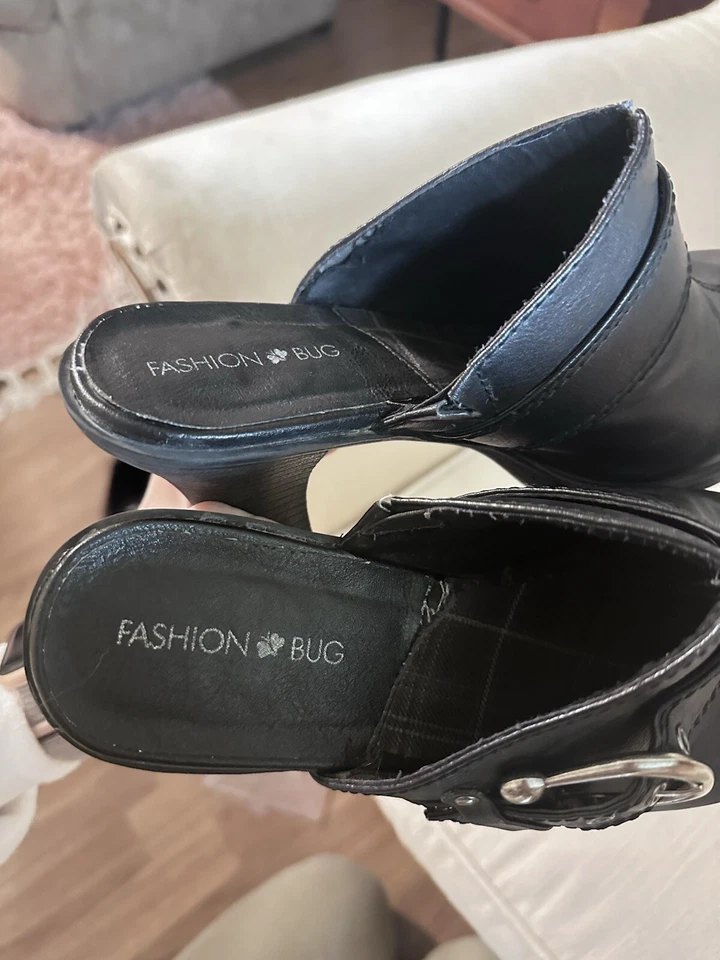 Vintage Fashion Bug Black Clogs Mules Slides Y2k Cute Grunge Buckles Ugh size 8 - Image 4 of 4