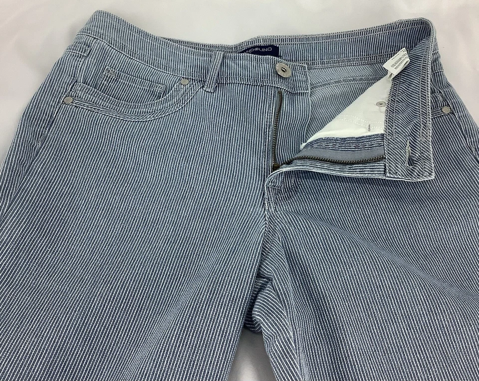 Bandolino Shorts Womens 10P Brady Blue White Striped JEB250201/EOB2 - Image 3 of 4