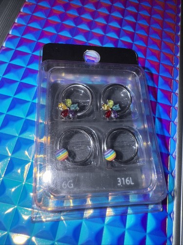 NWT Spencers Pierced Nation Rainbow Flower Hinged Hoops 16G Bling Rainbow Pride - Picture 3 of 7