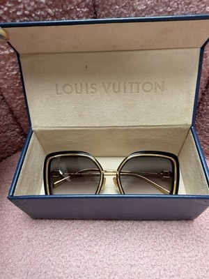 Louis Vuitton Oversized Square Sunglasses Brown Gradient Tinted Lens Logo Case