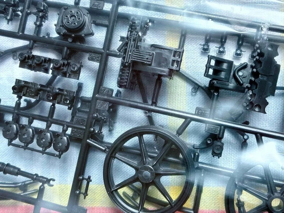 Tamiya 1/12 Yamaha Yzr500 Motorcycle Model Kit Limited Edition Cartograf Decals - Image 2 of 4