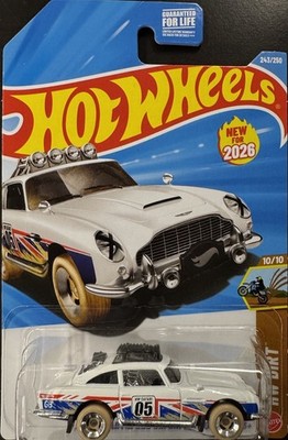Hot Wheels 2026 Case P Mainline Aston Martin DB5 Safari Edition