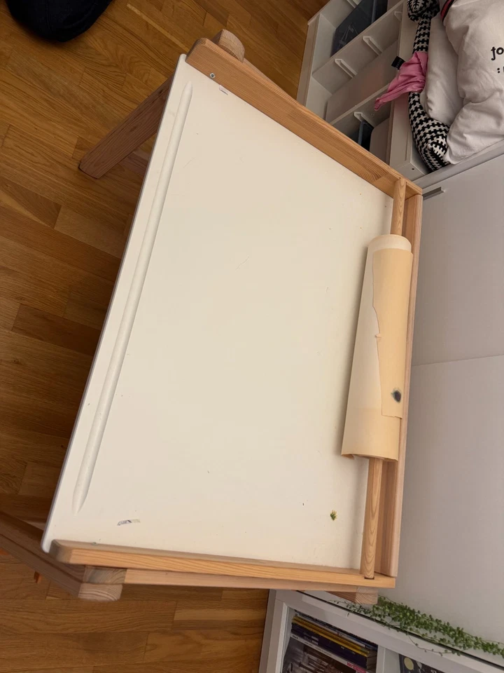 Maltisch, FLISAT Kinderschreibtisch, verstellbar, kaum gebraucht