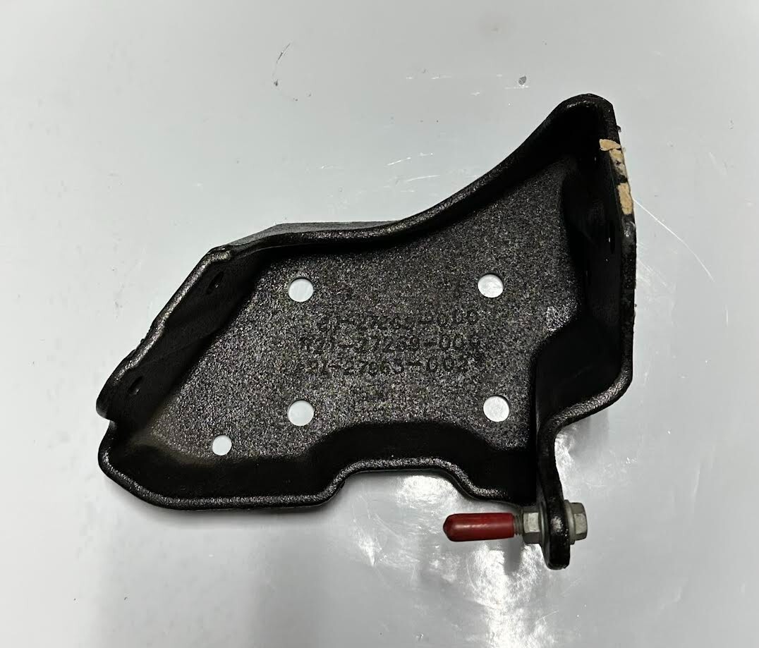 A21-28565-000 Genuine Freightliner Bumper Mounting Bracket LH/S
