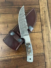 CUSTOM HANDMADE DAMASCUS RAM HORN HANDLE KNIFE, MOSAIC PIN & PREMIMUM SHEATH R2
