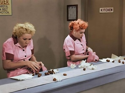 I LOVE LUCY CHOCOLATE FACTORY SCENE TV SERIES POSTER 24 X 18 INCH AWESOME!