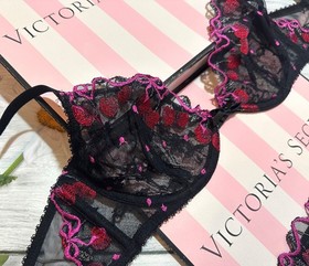 Victoria&rsquo;s Secret Bra Cherry Pop Embroidery Unlined Demi Brazilian Set Black