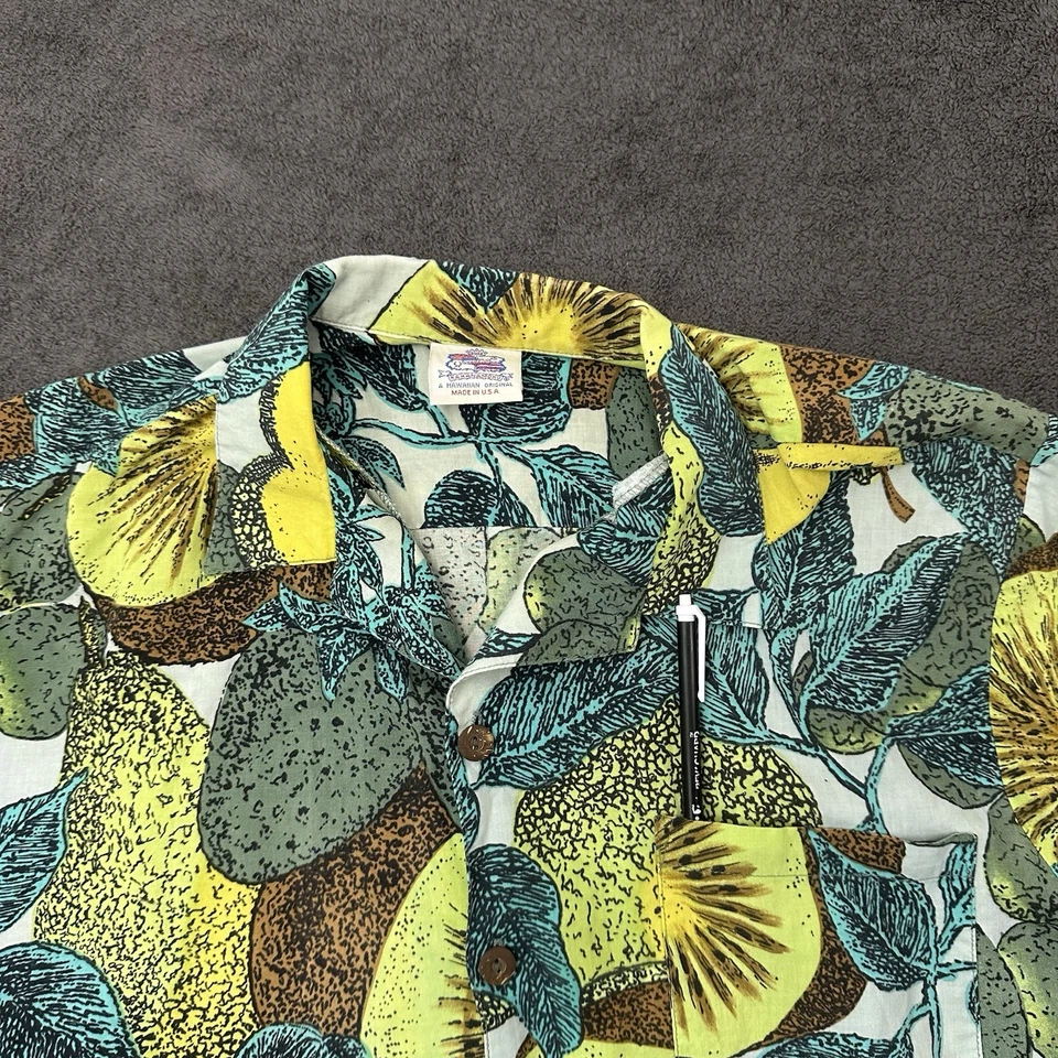 Vintage 1940s Duke Kahanamoku Short Sleeve Hawaiian Fruit Shirt Kiwi & Pear Rare - Image 2 of 4