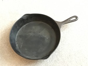 Wapak 101 Z-Logo Cast Iron 10" diameter pan #8