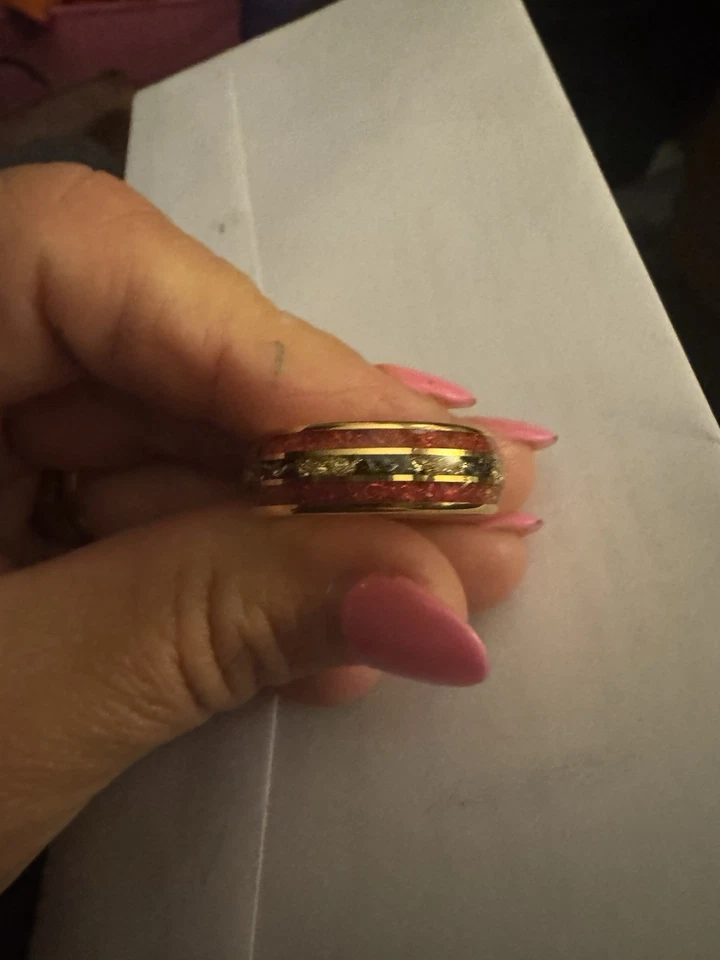 Anillo de tungsteno amarillo Red King con ópalo rojo y oro en escamas con meteorito 8 mm Foto 2 de 2