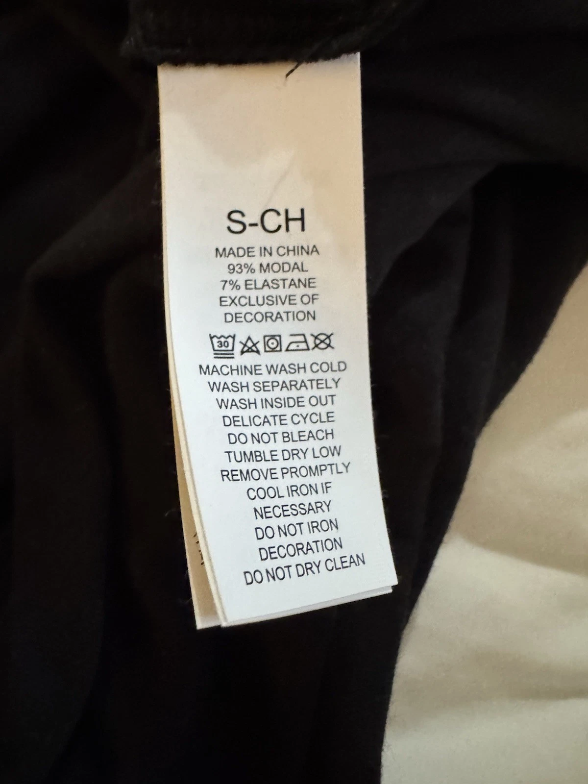 Camicia da notte Kate Spade nera con fiocchi rosa con volant taglia S. Clicca sull'immagine