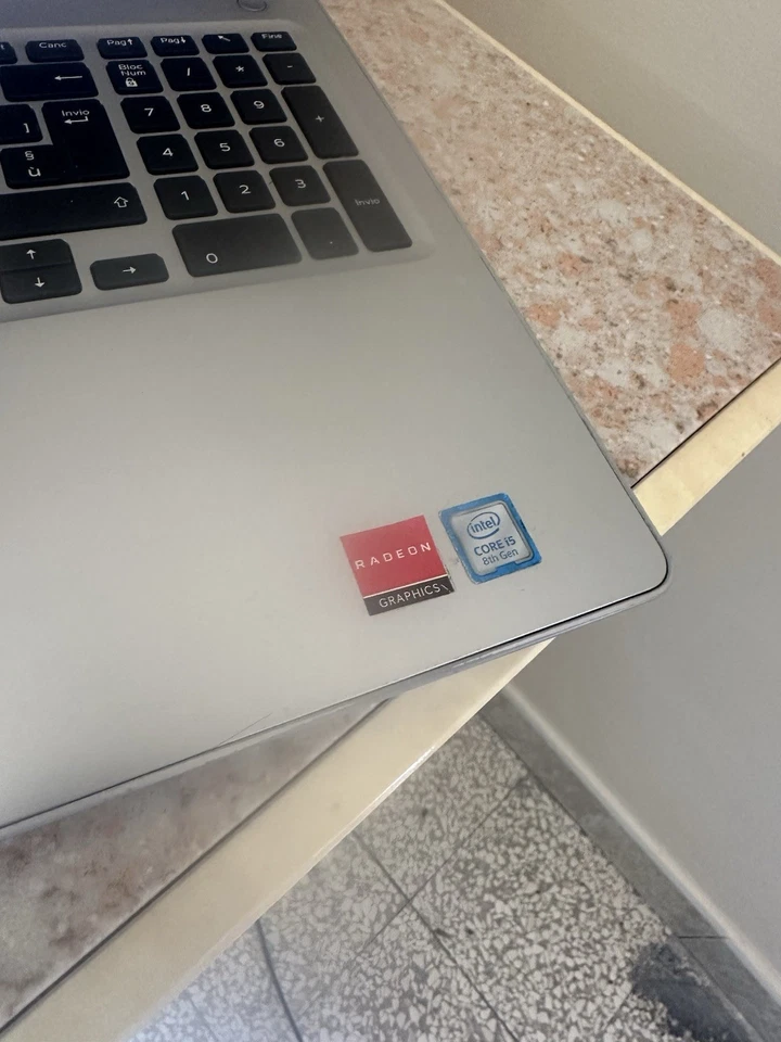 NOTEBOOK DELL INSPIRON 5570 INTEL CORE I5-8250U 8GB RAM  SSD 256+256GB Win 11Pro - Immagine 2 di 4