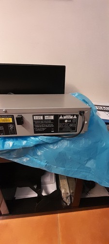 LG VIDEOREGISTRATORE COMBO VHS DVD - Modello VC 8804 M - Foto 4 di 5