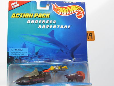 HOT WHEELS ACTION PACK UNDERSEA ADVENTURE SUBMARINE - MICRO