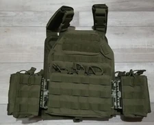 Yakeda Green Plate Carrier Quad Release Built In Rifle Mag Pouches