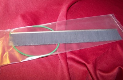 Bürstendichtung für 370mm breite Renz Brieeinwurfklappen gegen Zugluft ITH20