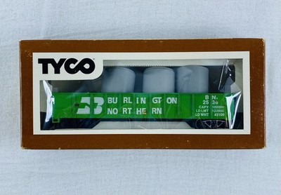 Tyco 341G HO Scale Burlington Northern BN 2536 Gondola with Pipe Load