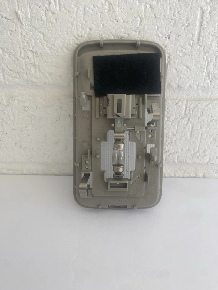 Nissan Sentra 2017-2019 techo trasero cúpula interruptor de luz mapa de lectura OEM Foto 2 de 4