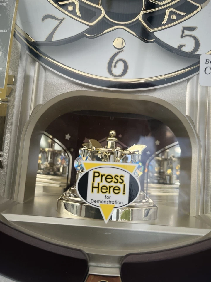 A Beautiful Seiko In Motion Crystal Glass Wall Clock As In New Condition - Image 3 of 4