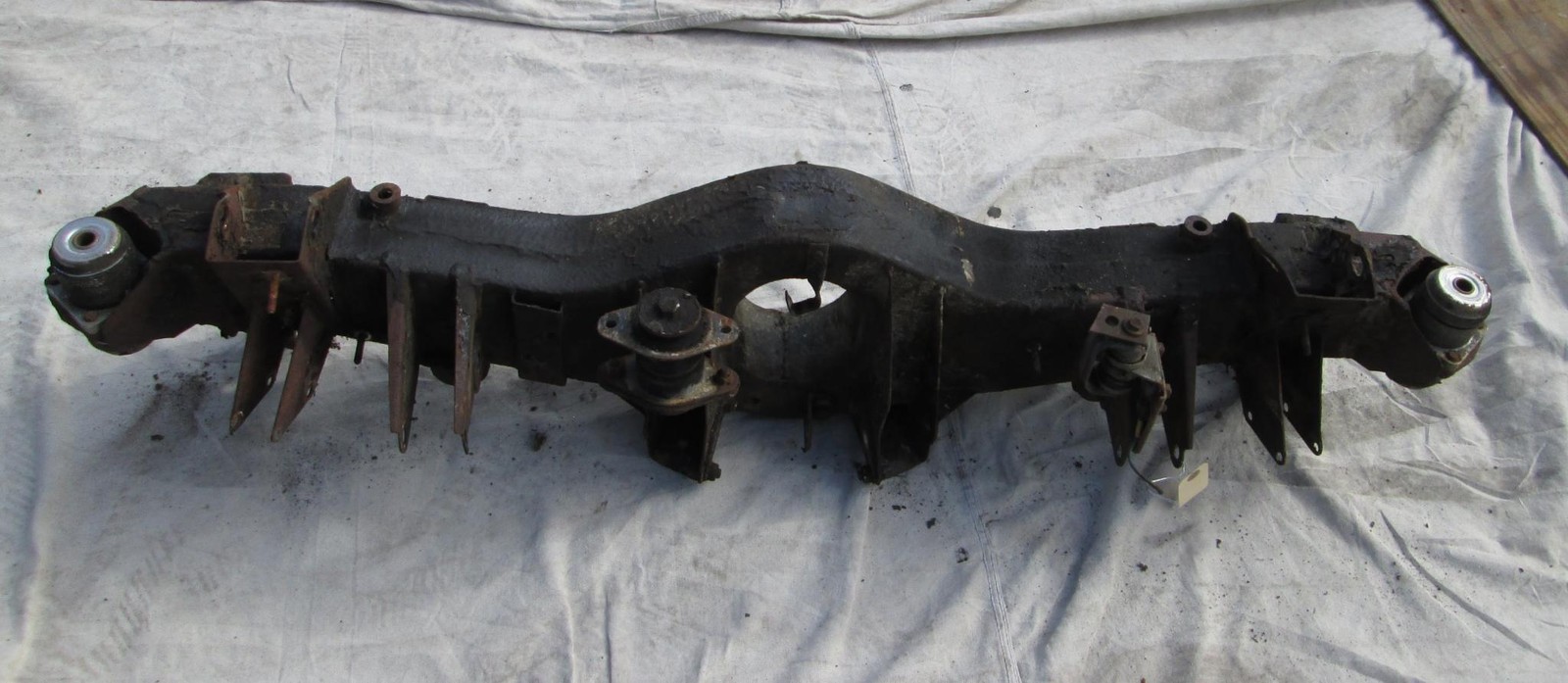 Rolls Royce Silver Shadow T1 rear suspension cross member 1967 T1 (USED)