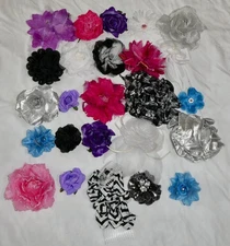 SUPER LOT OF 25 HAIR CLIPS BARRETTES CLAWS COMBS - LOTS OF COLORFUL FLOWERS