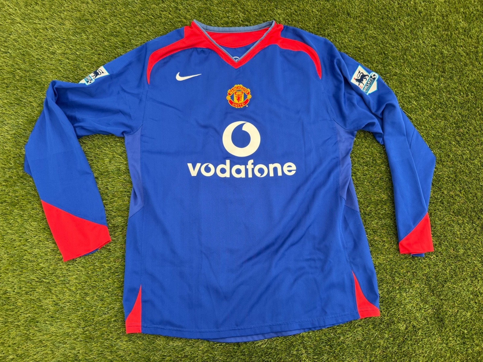 Vintage Nike 2005 Manchester United Wayne Rooney #8 Authentic Soccer Jersey
