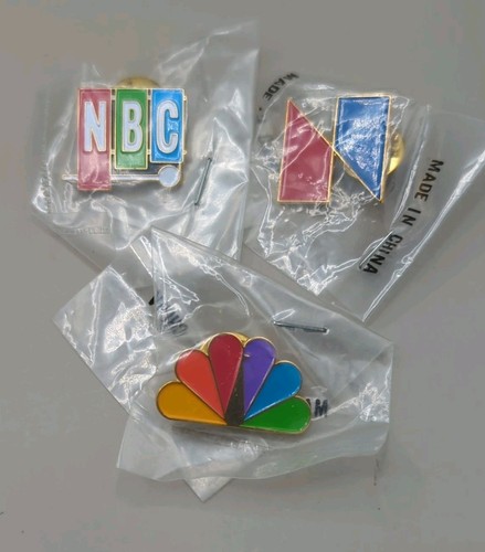 NBC Through the Years Peacock Logo Lapel Pin Set 1943-1986 - Complete Set Of 7 - Bild 3 von 4