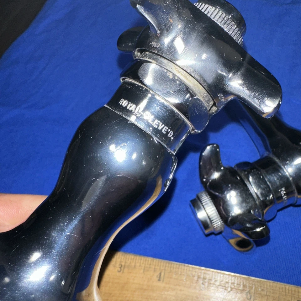 Royal Cleveland Brass Water Faucets Hot & Cold. Automatic Shut-off! - Image 4 of 4