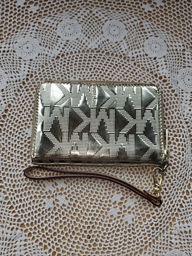 Michael Kors Gold Patent Leather Zip Around Wallet Wristlet Signature - Picture 2 of 10