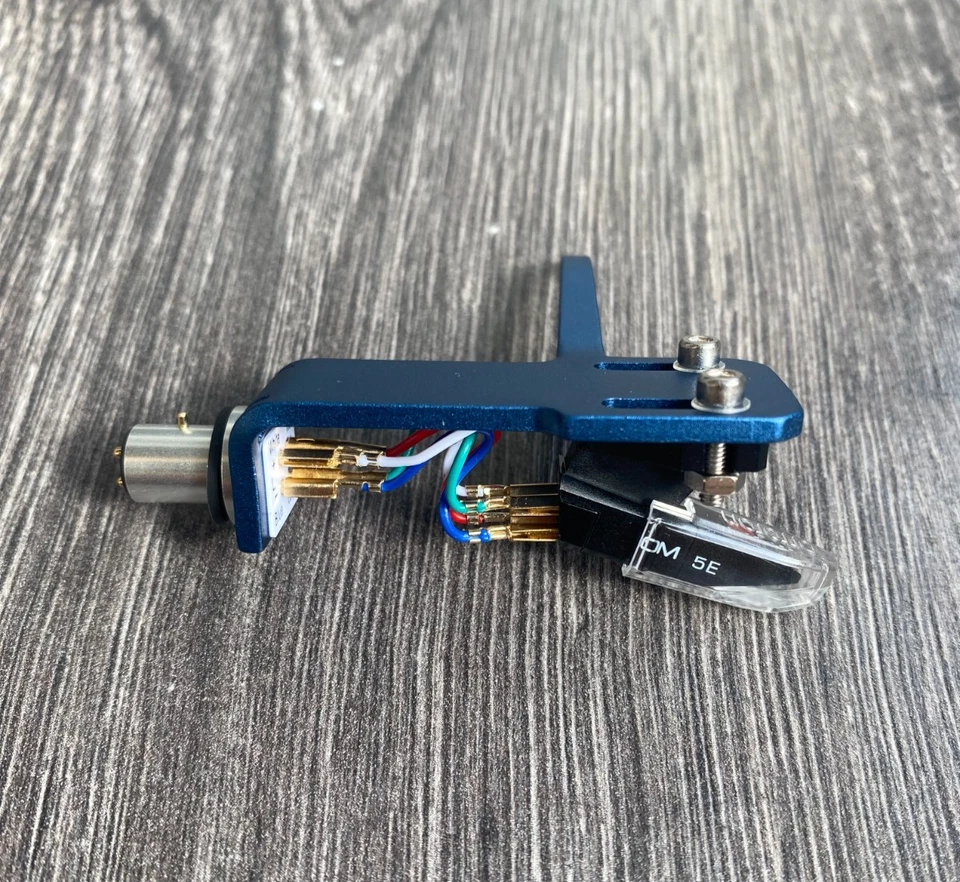 2 x Ortofon OM 5E Cartridge Stylus & Headshell in Blue + FREE GIFTS - Image 4 of 4