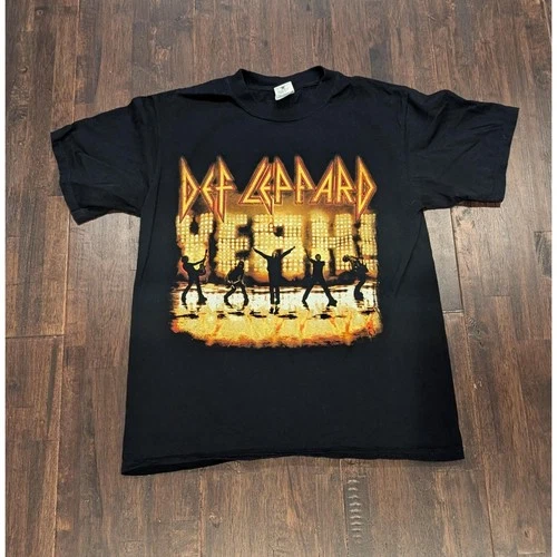 Vintage Def Leppard T-Shirt Mens M Black 2006 Yeah Tour Conc 2000s vintage concert t-shirt, vintage, size M, single stitch, B+ condition