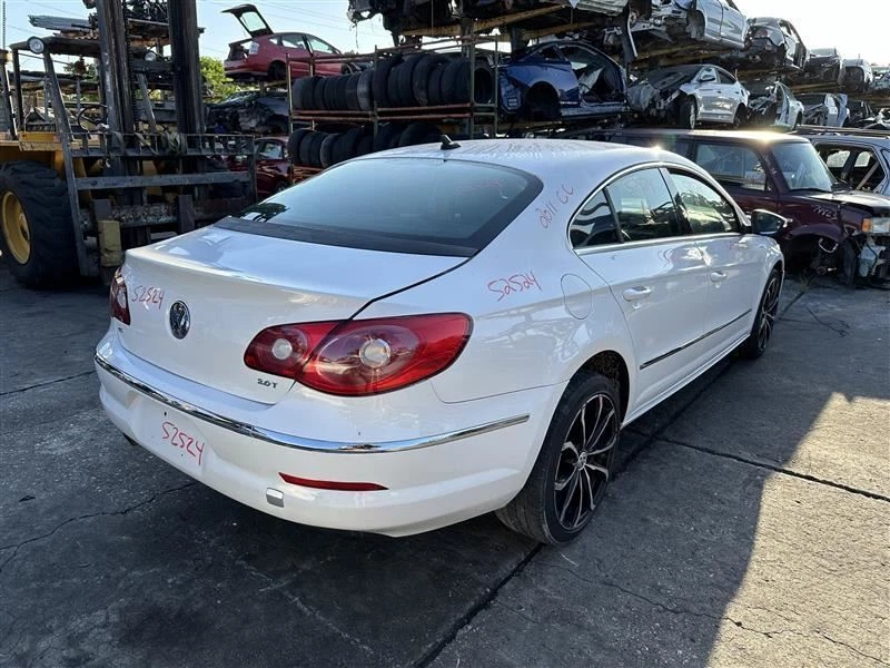 Крышка заслонки двери топливного бака 2009 10 11 12 13 14 15 16 17 Volkswagen CC - Изображение 4 из 4