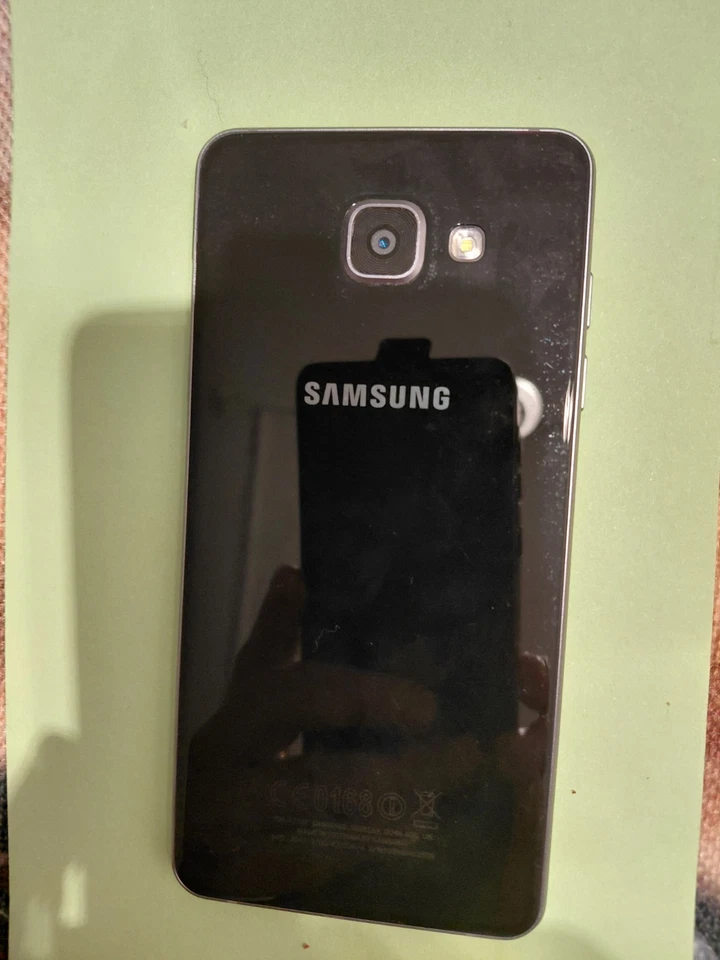 Samsung Galaxy A5 (2017) SM-A520F - 32GB - Gold (Ohne Simlock) (Einzel SIM) - Bild 2 von 4