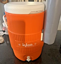 Igloo 5 Gallon Orange Beverage Cooler w/ Spout & Cup Holder Clean