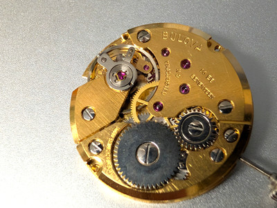 pre-owned Bulova ETA Peseux 7040 Movement Gold color Hand-Wound   Genuine Swiss