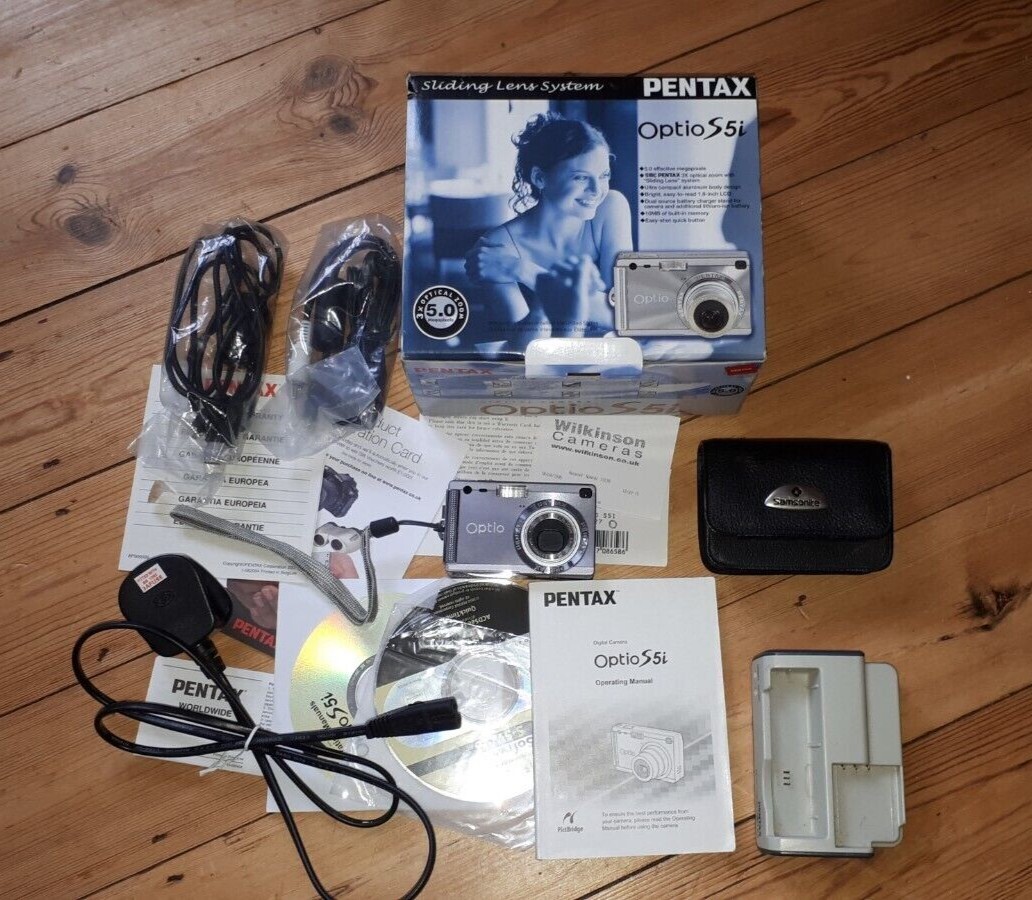 Pentax Optio S5i 5.0MP Compact Digital Camera, boxed with case see